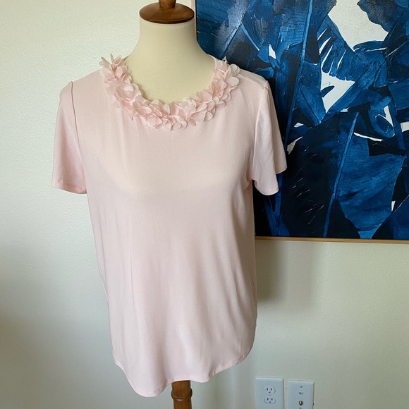 CeCe Tops - CeCe baby pink top with floral collar